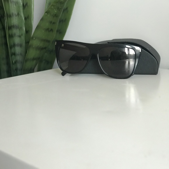 Saint Laurent SL 1 002 sunglasses - Picture 2 of 3